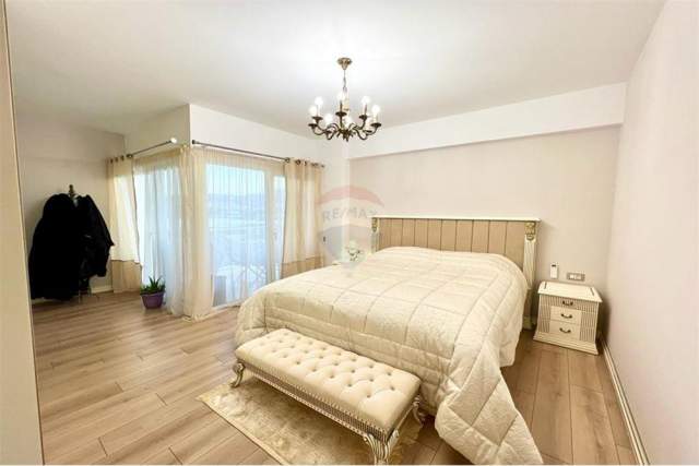 Tirane, jepet me qera apartament 152 m² 2.000 Euro (tirana re)