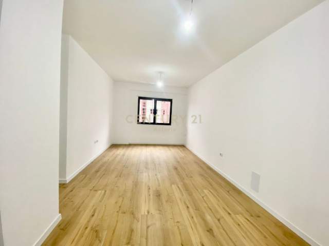 Shqiperi, jepet me qera apartament Kati 7, 113 m² 400 Euro (ASTIR)