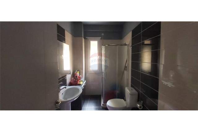 Tirane, jepet me qera apartament 2+1 Kati 7, 85 m² 500 Euro (Kodra e Diellit)