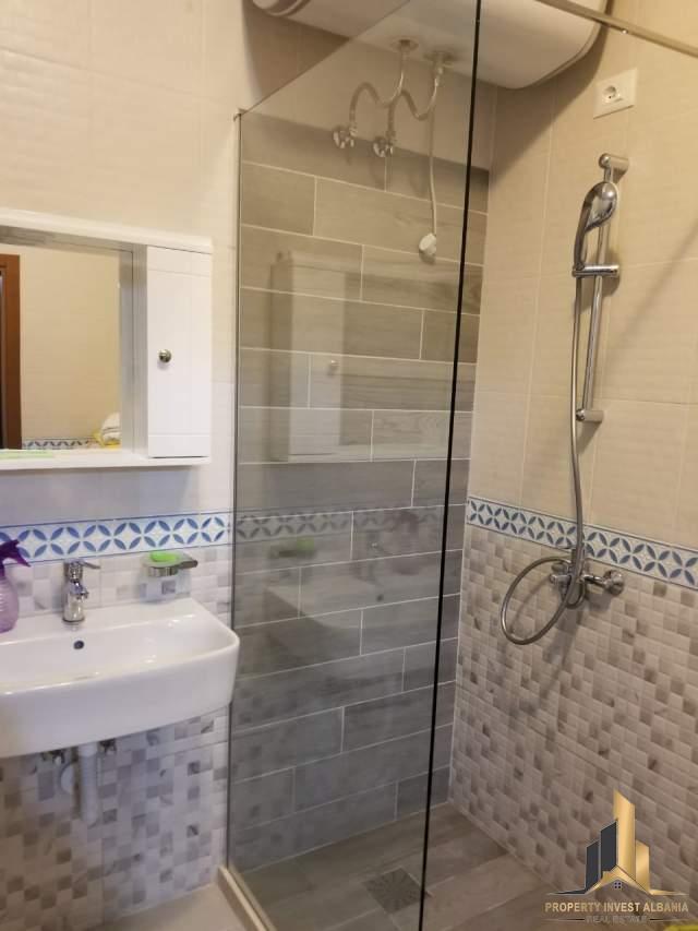Tirane, jap me qera apartament 1+1+BLK Kati 3, 85 m² 360 Euro (Komuna e Parisit)