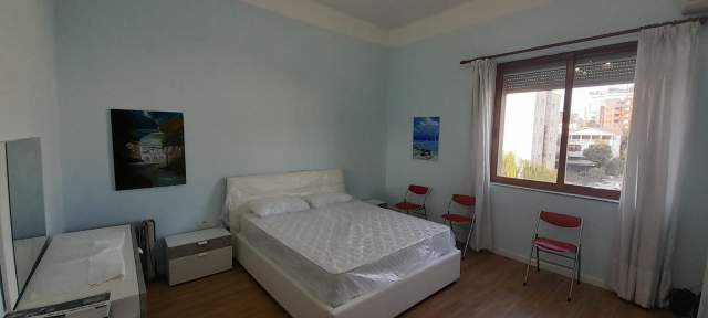 Tirane, jepet me qera apartament 1+1 Kati 3, 60 m² 35.000 Leke (Rruga e Elbasanit)