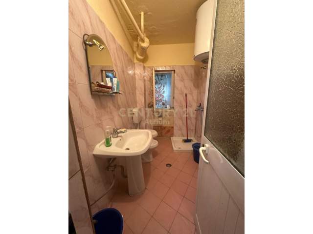 Tirane, shitet apartament 1+1+BLK Kati 1, 54 m² 49.900 Euro (Rruga Ali Demi)