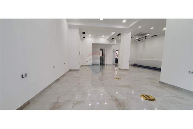 Tirane, jepet me qera ambjent biznesi Kati 0, 100 m² 2.000 Euro (Hoxha Tahsim)