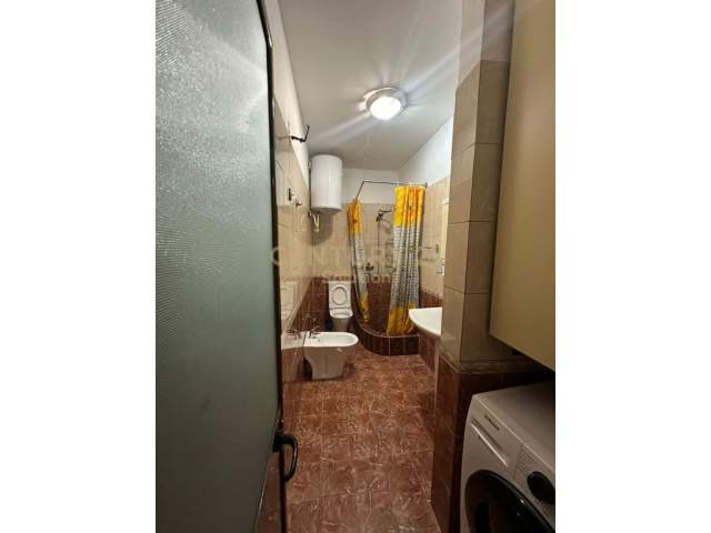 Tirane, jepet me qera apartament 2+1 Kati 4, 80 m² 550 Euro (Komplekset Delijorgji)