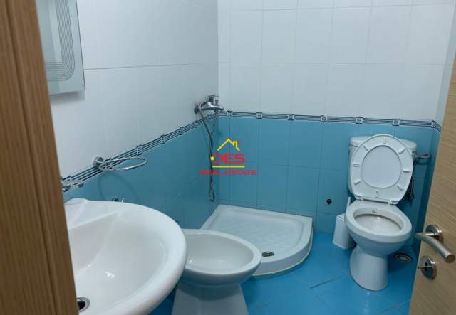 Vlore, shitet apartament 2+1+BLK Kati 3, 81 m² 121.500 Euro (Rruga Dhimiter Konomi, Vlore)