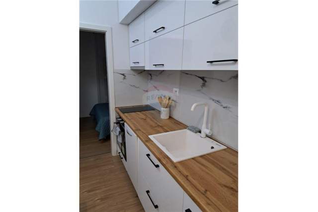 Tirane, jepet me qera 1+1 Kati 5, 55 m² 400 Euro (Ali Dem)