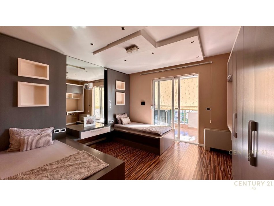Tirane, shes apartament 2+1+Aneks+Ballkon Kati 10, 125 m² 350.000 € (Ish-Blloku)