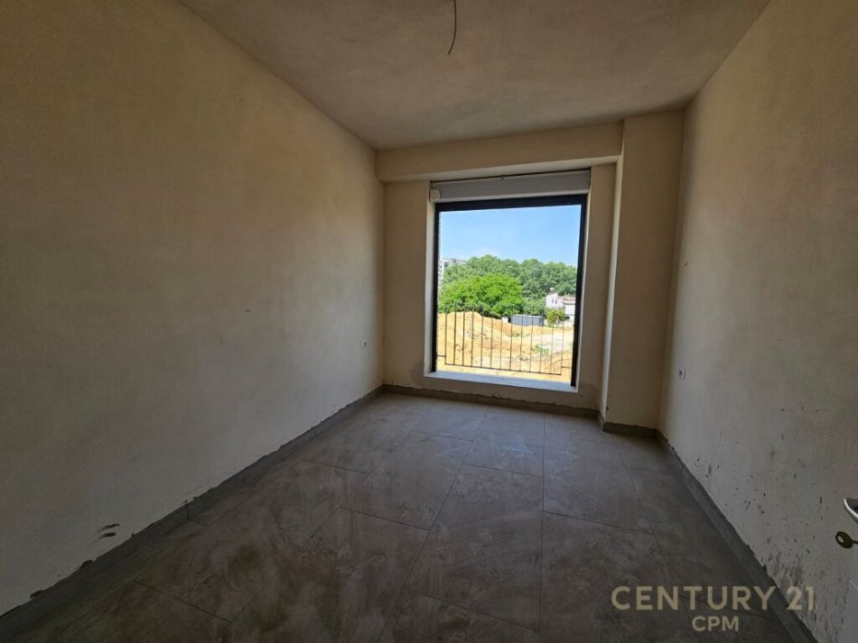 Tirane, shes apartament 2+1+Aneks+Ballkon Kati 2, 103 m² 170.000 € (Ish Fusha Aviacionit ,IBN)