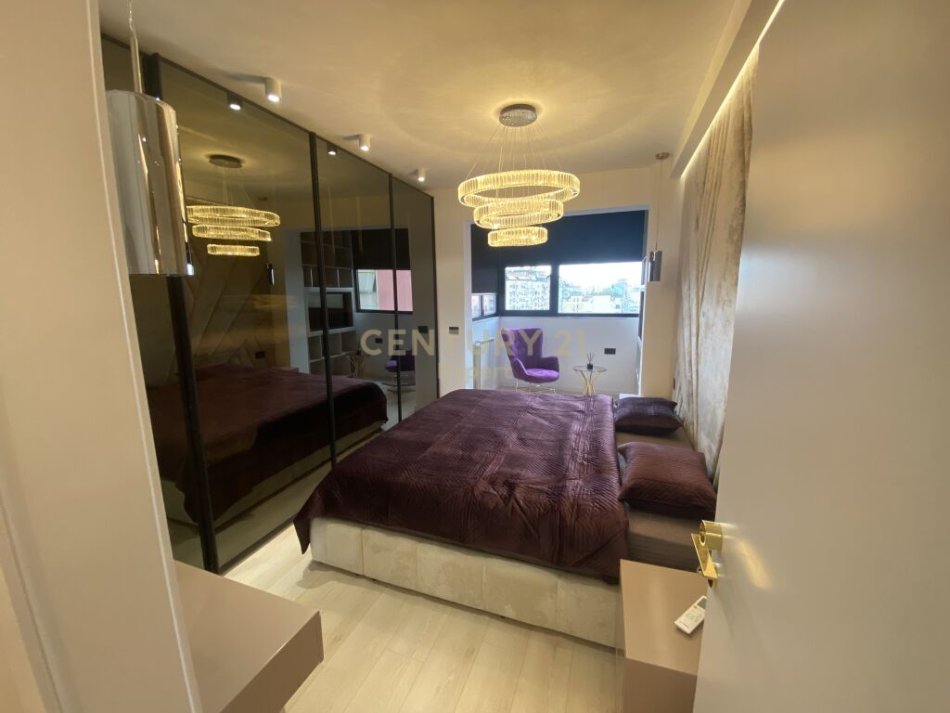 Tirane, shitet apartament 2+1 Kati 2, 120 m² (petro nini)