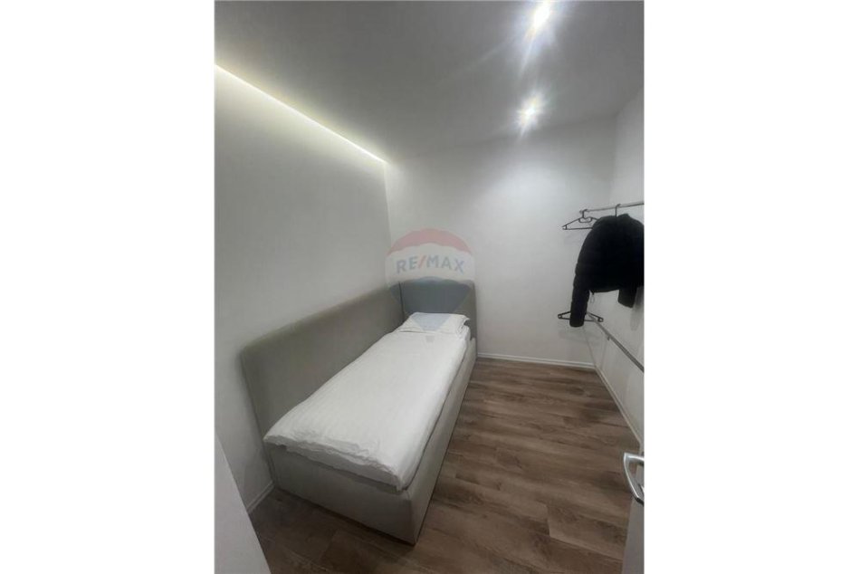 Tirane, jepet me qera apartament 2+1 Kati 3, 80 m² 900 € (Gjon Muzaka - Rruga e Bogdaneve)