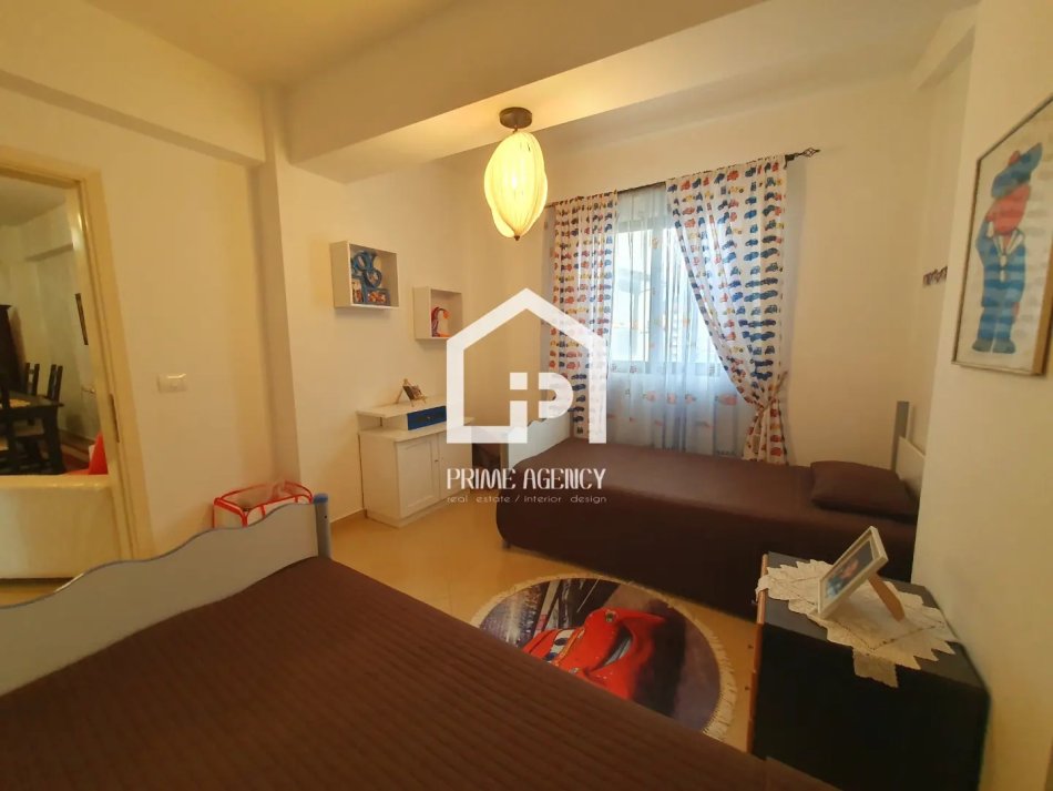 SHITET: Apartament 3+1+ 2 / Zona: POGRADEC