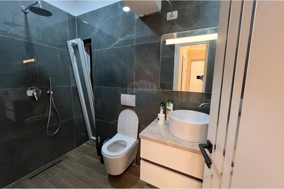 Tirane, shitet apartament 1+1 Kati 6, 48 m² 88.000 € (Pazari i Ri - Hoxha Tahsim)