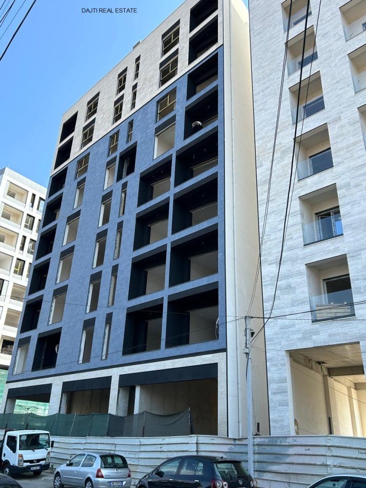 Tirane, shitet apartament 2+1+Ballkon Kati 5, 102 m² 170.000 € (Jordan Misja,afer Hipotekes)