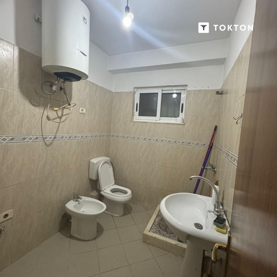 Tirane, shitet apartament 2+1 Kati 6, 83 m² 120.000 € (Porcelan), TT 1214
