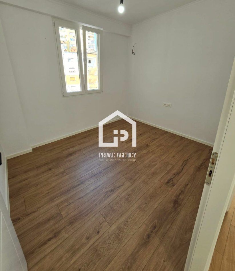SHITET : APARTAMENT 2+1/Pranë Ambasadës Amerikane & Istitutit të Higjenës