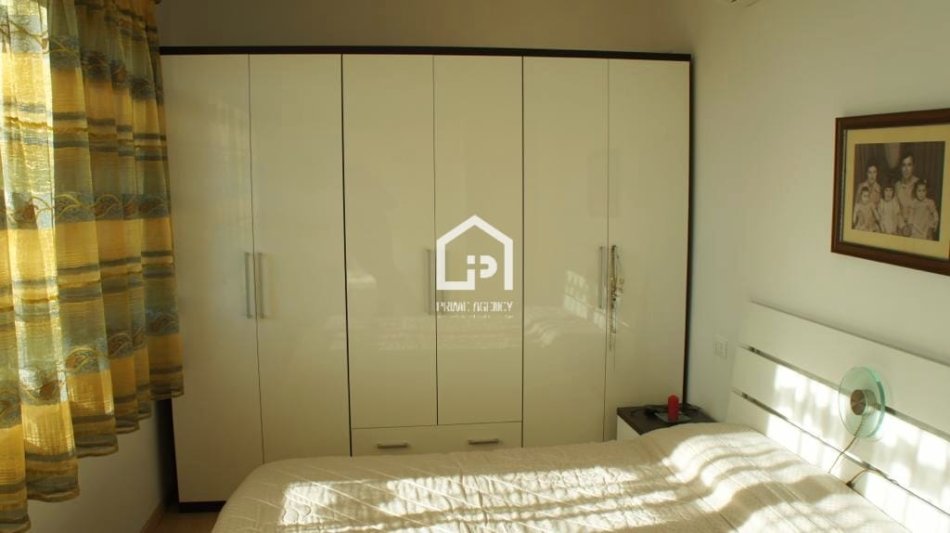 JEPET ME QIRA : Super apartament 1+1 Rr: BOGDANEVE, mbrapa bllokut të ambasadave