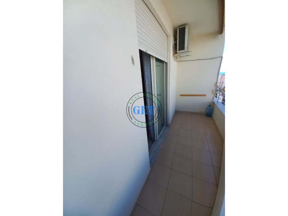 Durres, jepet me qera apartament 1+1 Kati 6, 60 m² 300 € (Plazh Iliria)