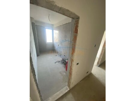 Tirane, shitet apartament 2+1+Ballkon Kati 8, 90 m² 99.500 € (Univers City, Tirane AREA45719)