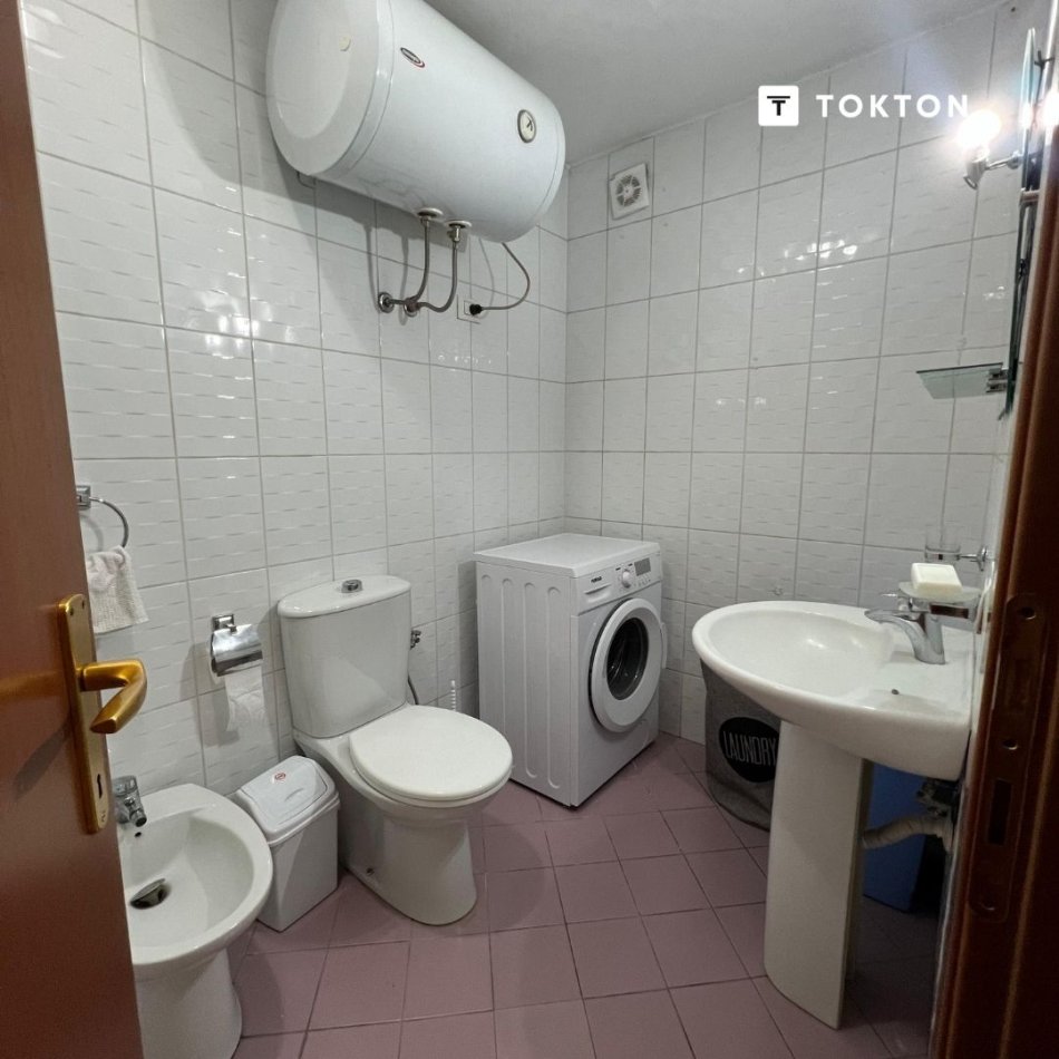 Tirane, jepet me qera apartament 2+1 Kati 9, 100 m² 800 € (Qendër, Tiranë, TT 1453)