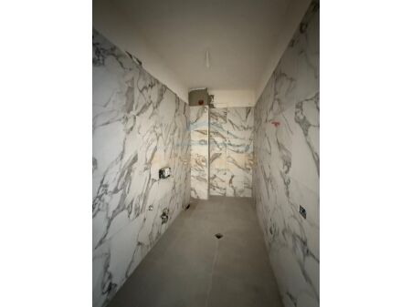 Tirane, shitet apartament 1+1 Kati 8, 61 m² 125.000 € (pas Concord Center, Rruga 5 Maji, Tiranë AREA44444)