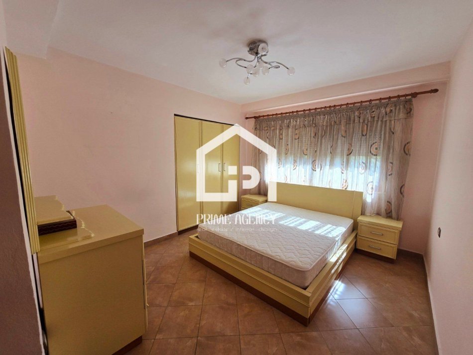 JEPET ME QIRA: Apartament 1+1/Qender/Piazza