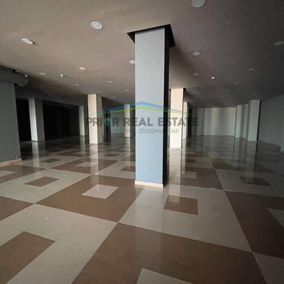 Tirane, jepet me qera ambjent biznesi Kati 2, 750 m² 2.625 € (Autostrade Tr-Dr)