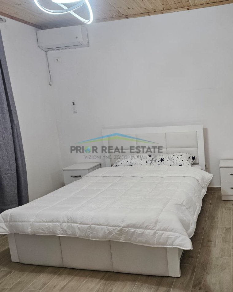 Tirane, jepet me qera apartament 1+1 Kati 0, 58 m² 500 € (Laprake)