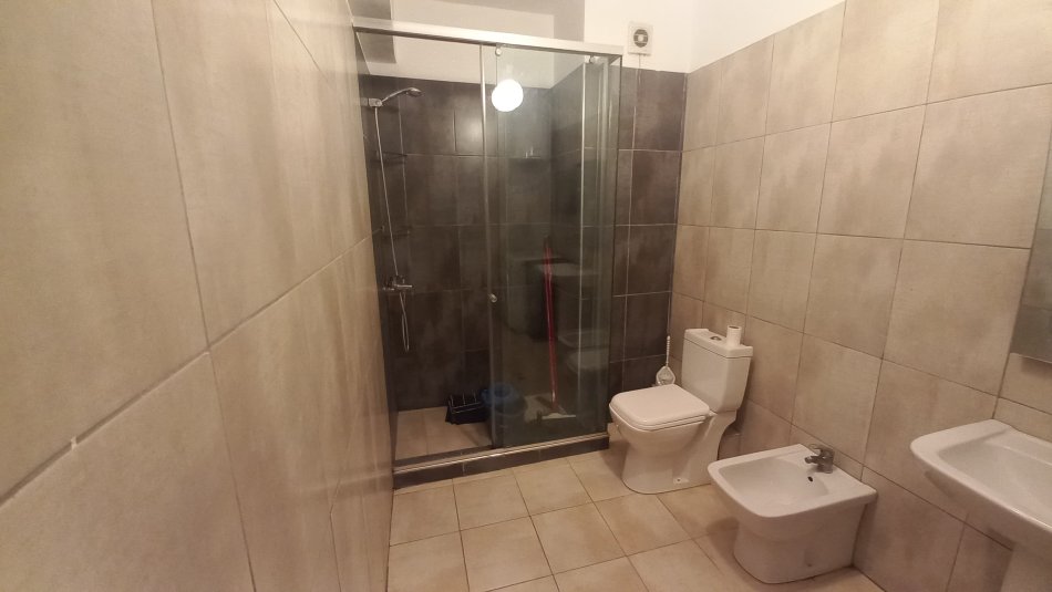 Tirane, shitet apartament 1+1+Ballkon , 71 m² 105.000 € (Casa Italia)