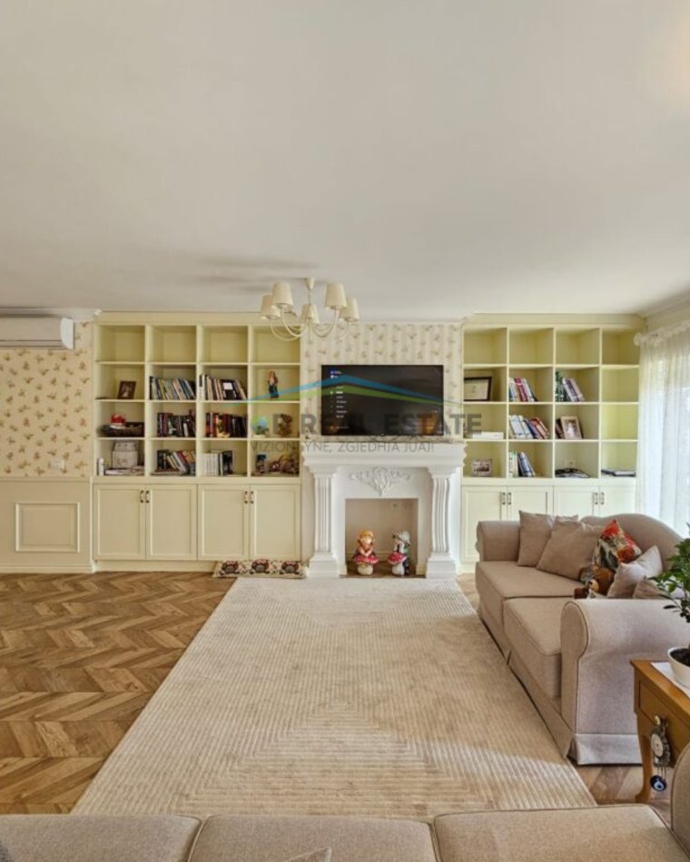 Tirane, jepet me qera apartament 2+1+Ballkon Kati 4, 123 m² 1.000 € (Kodra e Diellit 2)