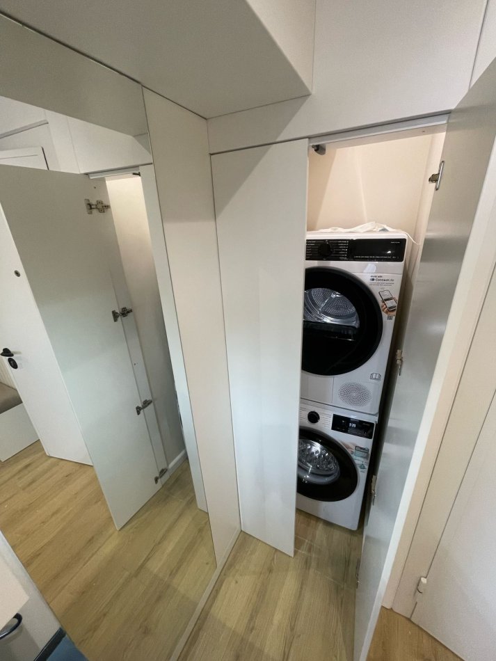Tirane, jepet me qera apartament 1+1 Kati 2, 55 m² 550 € (Bulevardi i Ri)