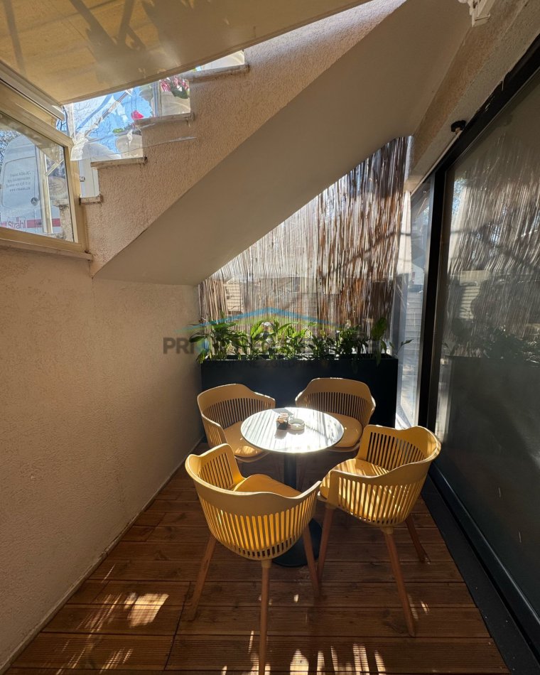 Tirane, shitet Biznes Kend lojrash & bar-kafe Kati 0, 57 m², 13.000euro (Liqeni i Thate)