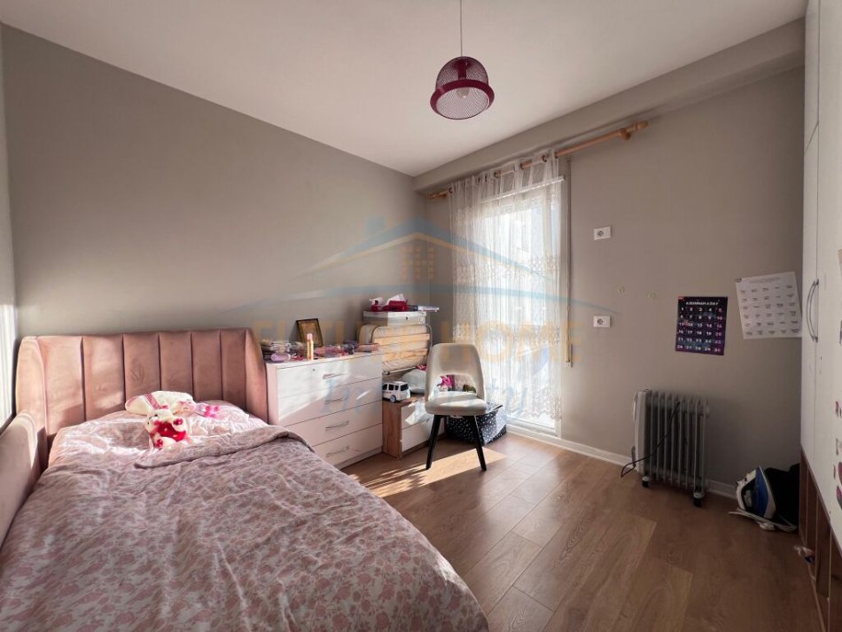 Tirane, shitet apartament 2+1 , 149.000 € (SELITE)
