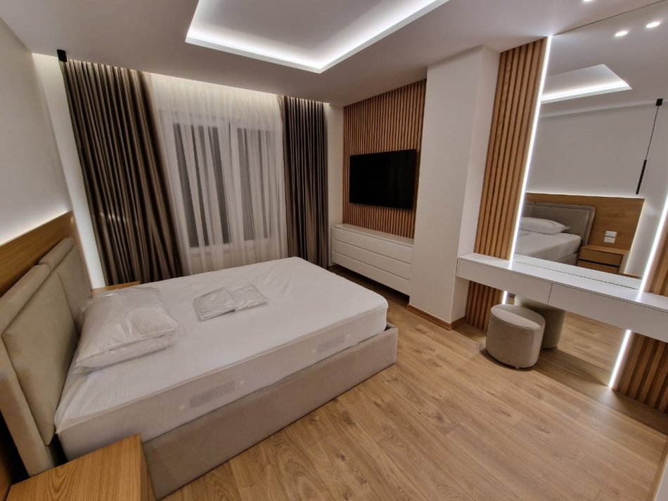 Tirane, jepet me qera apartament 2+1 Kati 3, 115 m² 1.200 € (Kopshti Zoologjik)