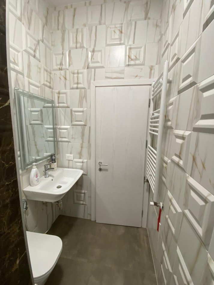 Tirane, shitet apartament 2+1 Kati 4, 110 m² 280.000 € (Kompleksi Square 21)