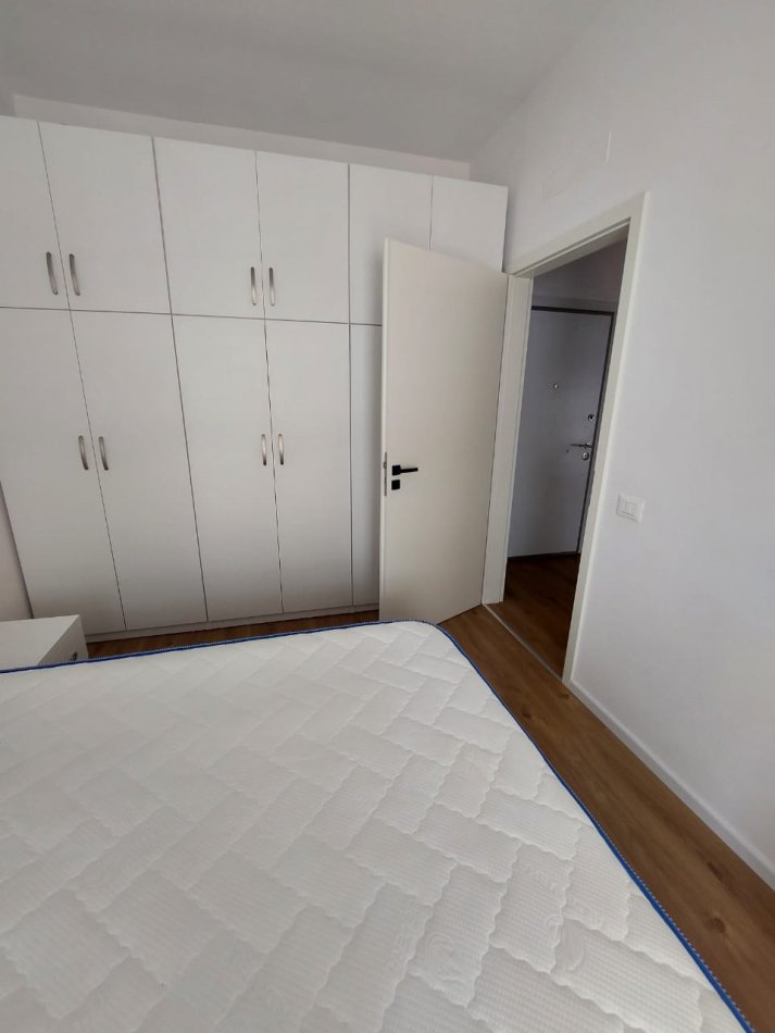 Tirane, jepet me qera apartament 1+1 Kati 5, 52 m² 400 € (Residenca Kaimi)
