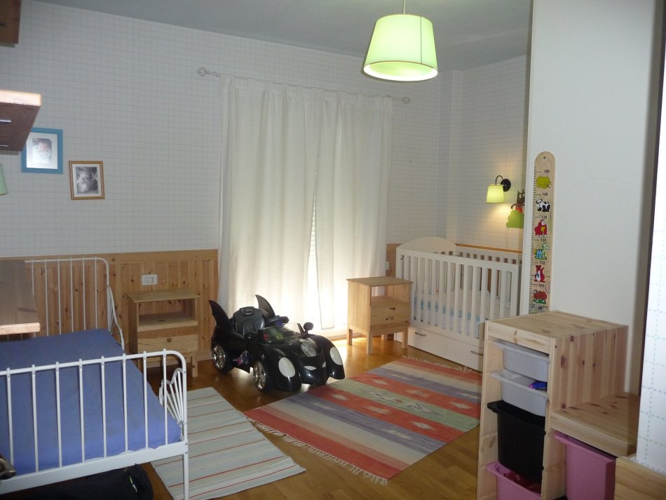 Tirane, jepet me qera 3+1+Ballkon Kati 3, 150 m² 1.500 € (Rezidenca Kodra e Diellit)