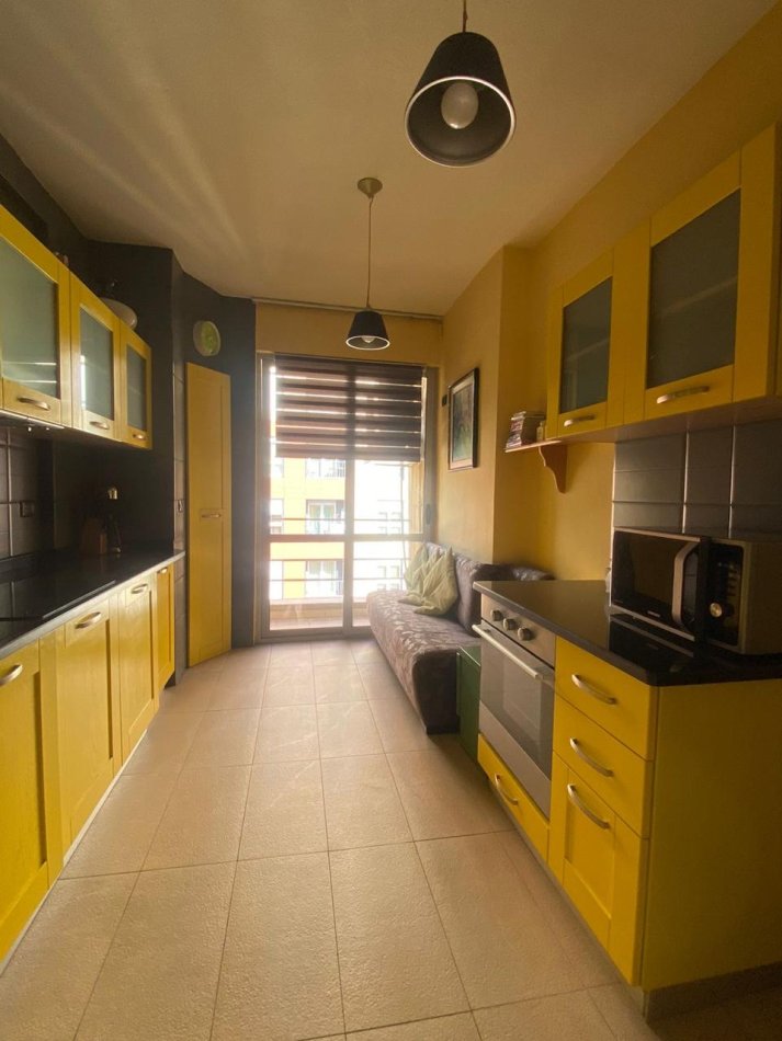 Tirane, jepet me qera apartament 2+1+Ballkon Kati 7, 130 m² 750 € (Rruga &quot;Hoxha Tahsim)