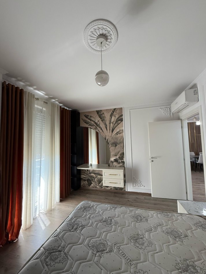 Tirane, jepet me qera apartament 2+1 Kati 6, 95 m² 700 € (Fiori Di Bosco)