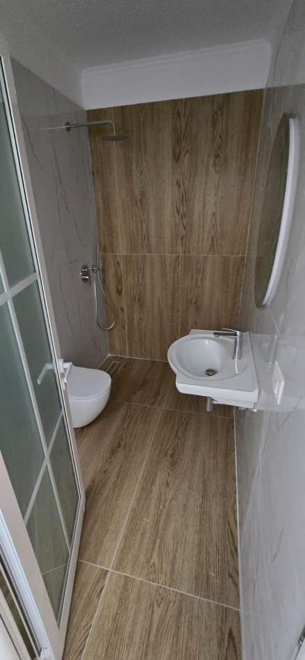 Tirane, shitet apartament 1+1 Kati 7, 53 m² 115.000 € (Rruga Irfan Tomini)