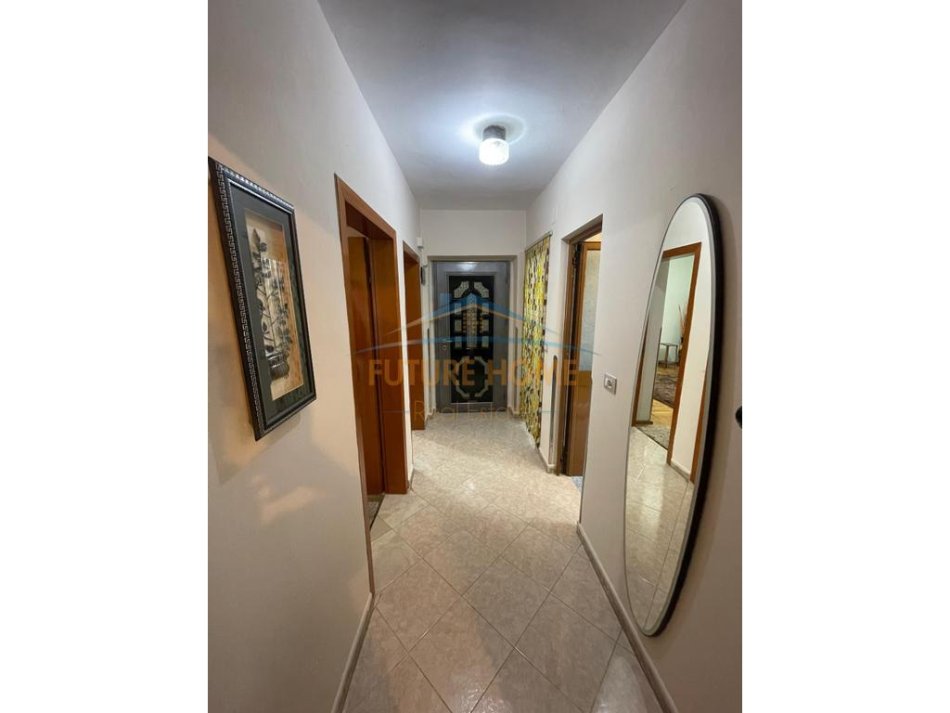 Tirane, jepet me qera apartament 2+1 Kati 2, 73 m² 500 € (21 Dhjetori, Tiranë.)
