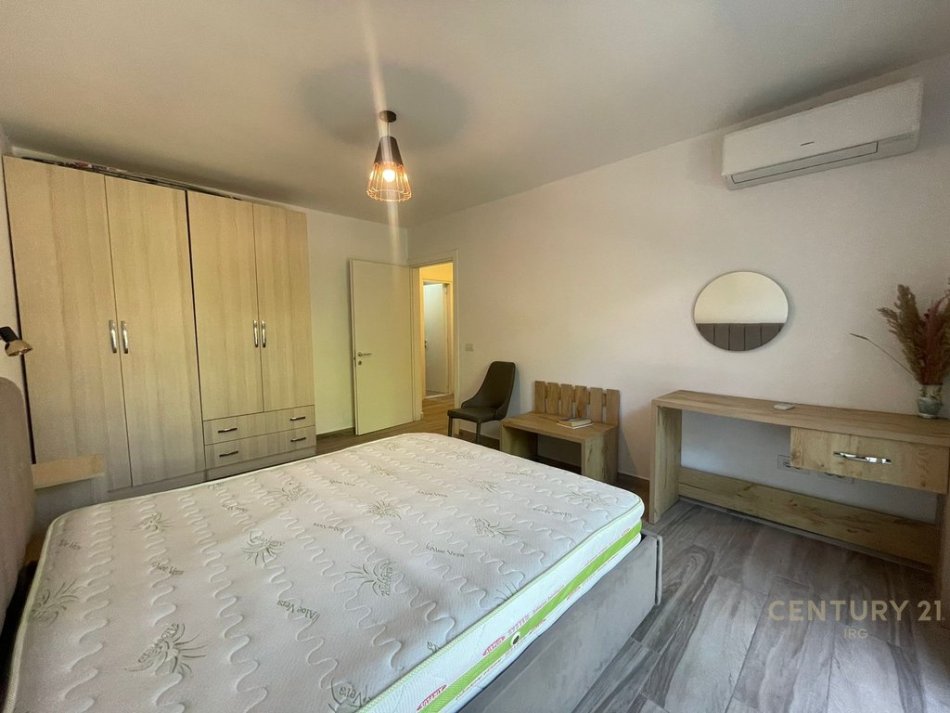 Tirane, jepet me qera apartament 2+1 Kati 2, 80 m² 750 € (Rruga Mine Peza)