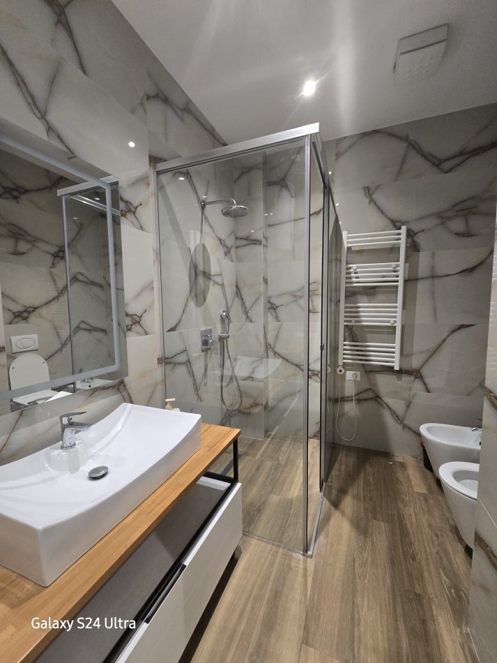 Tirane, jepet me qera apartament 1+1 Kati 6, 70 m² 800 € (Delijorgji)