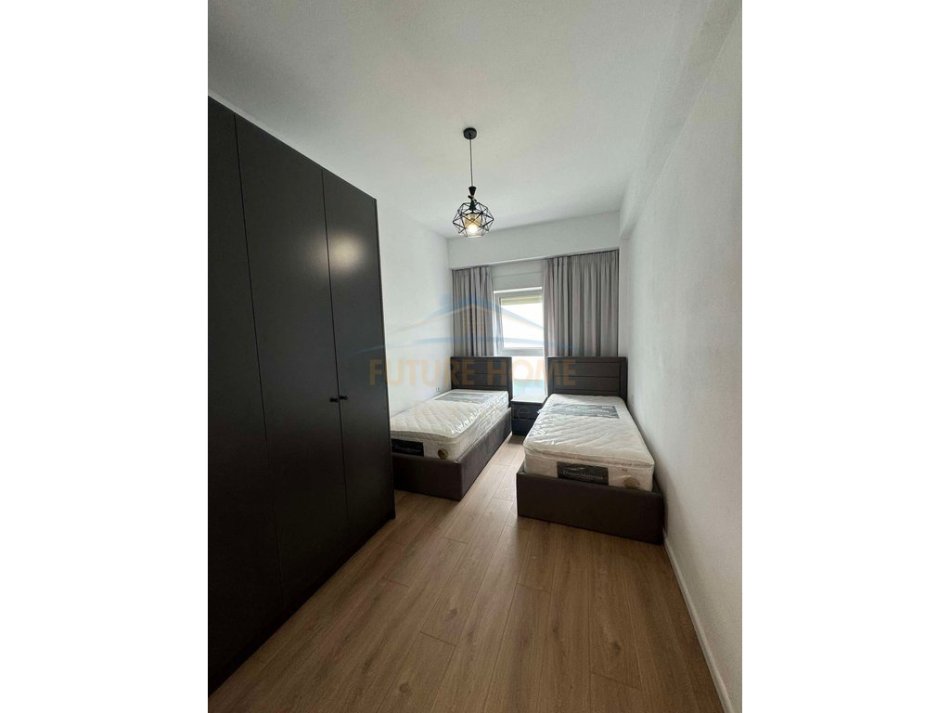 Tirane, jepet me qera apartament 2+1 Kati 4, 85 m² 450 € 