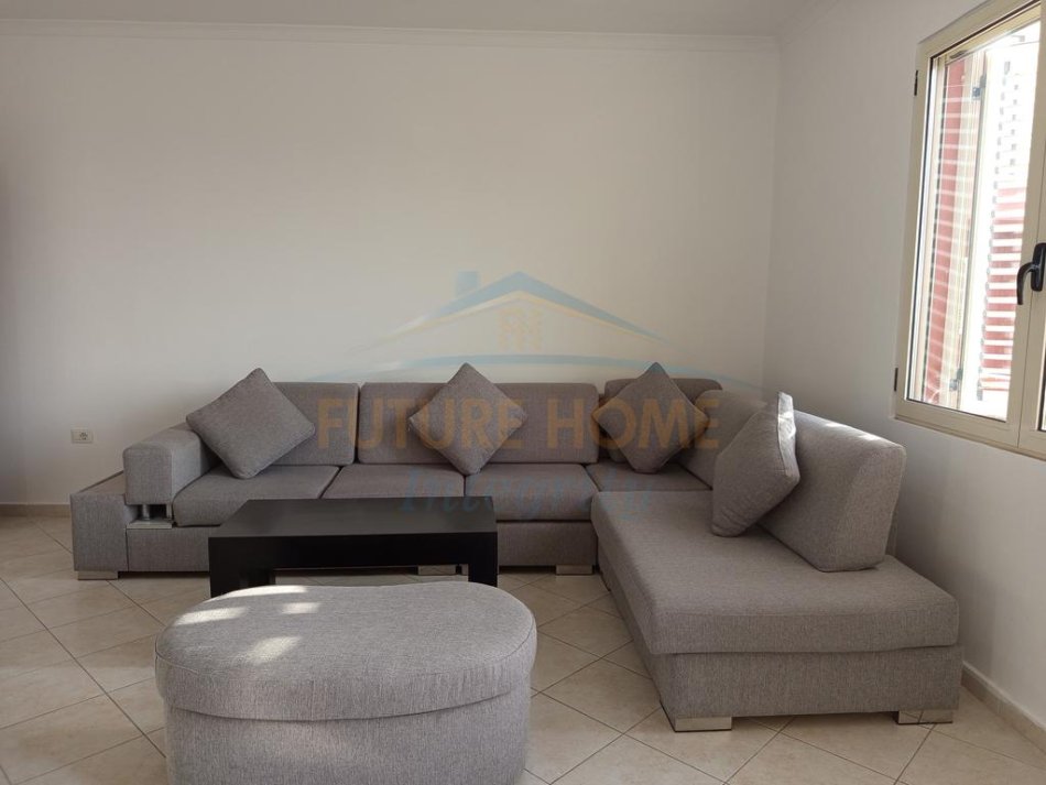 Tirane, jepet me qera apartament 2+1 Kati 5, 125 m² 450 € 