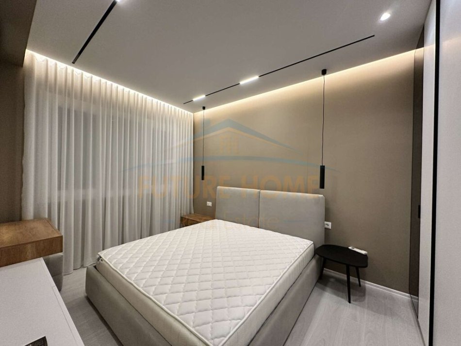 Tirane, jepet me qera apartament 2+1 Kati 2, 104 m² 900 € 