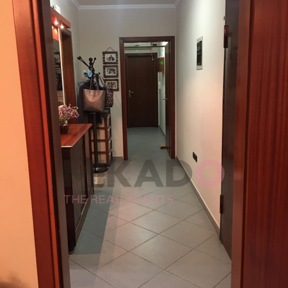 Tirane, jepet me qera apartament 2+1 Kati 3, 100 m² 530 € (PRANE PROKURORISE)