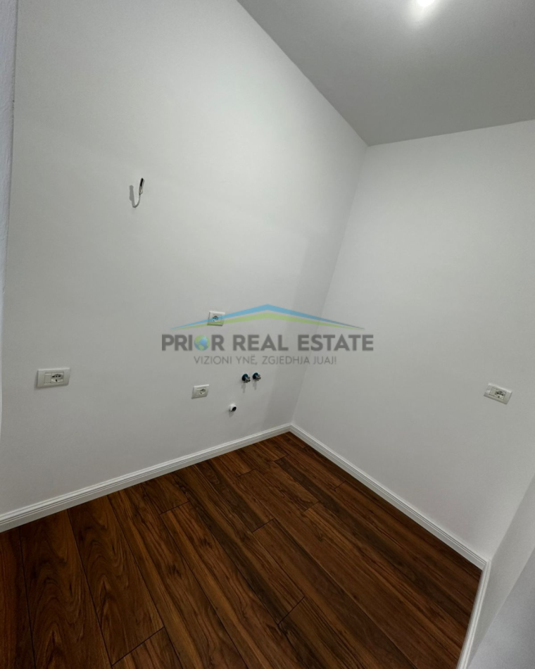 Tirane, shitet apartament 1+1+Ballkon Kati 2, 60 m² 122.000 € (te Hotel Diplomat 2)