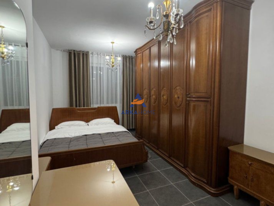 Tirane, jepet me qera apartament 2+1+Ballkon Kati 7, 100 m² 600 € (KOMPLEKSI FERATI,ASTIR)