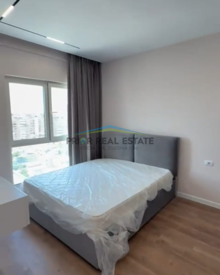 Tirane, jepet me qera apartament 2+1 Kati 9, 1.200 € (Zogu i Zi)