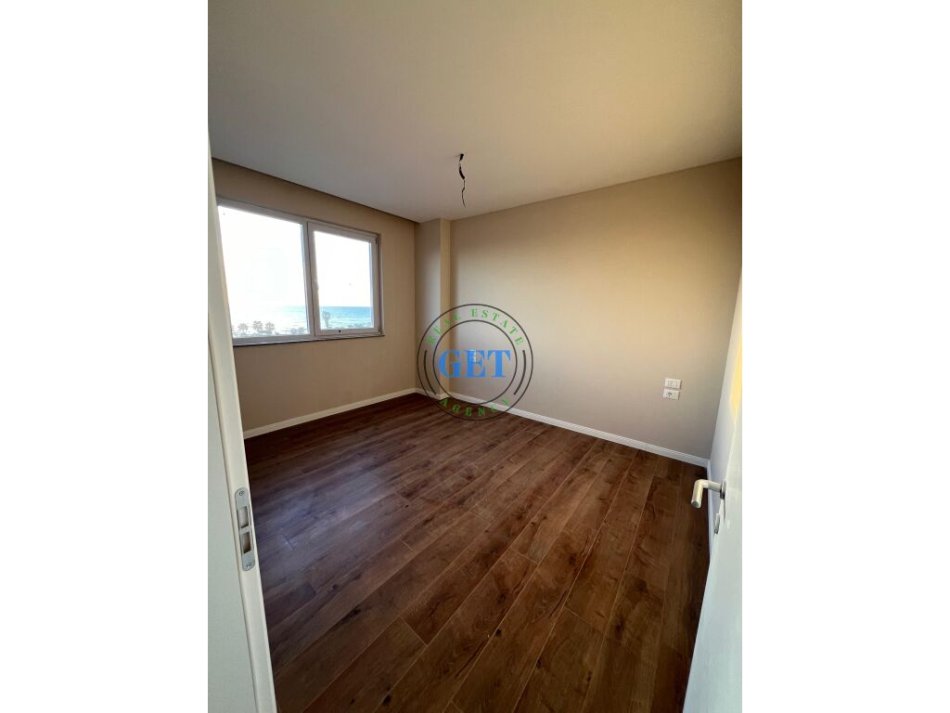 Durres, shiten apartamente 1+1+Ballkon,1800 Euro m2 , (Golem)